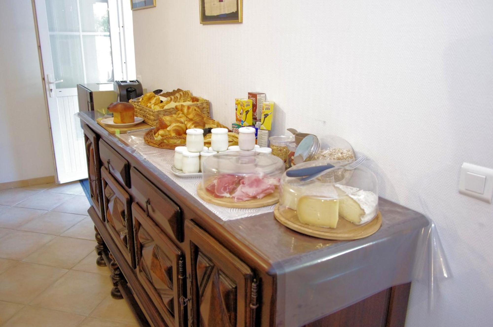 Le Domaine De L'Escadasse Faycelles Bagian luar foto