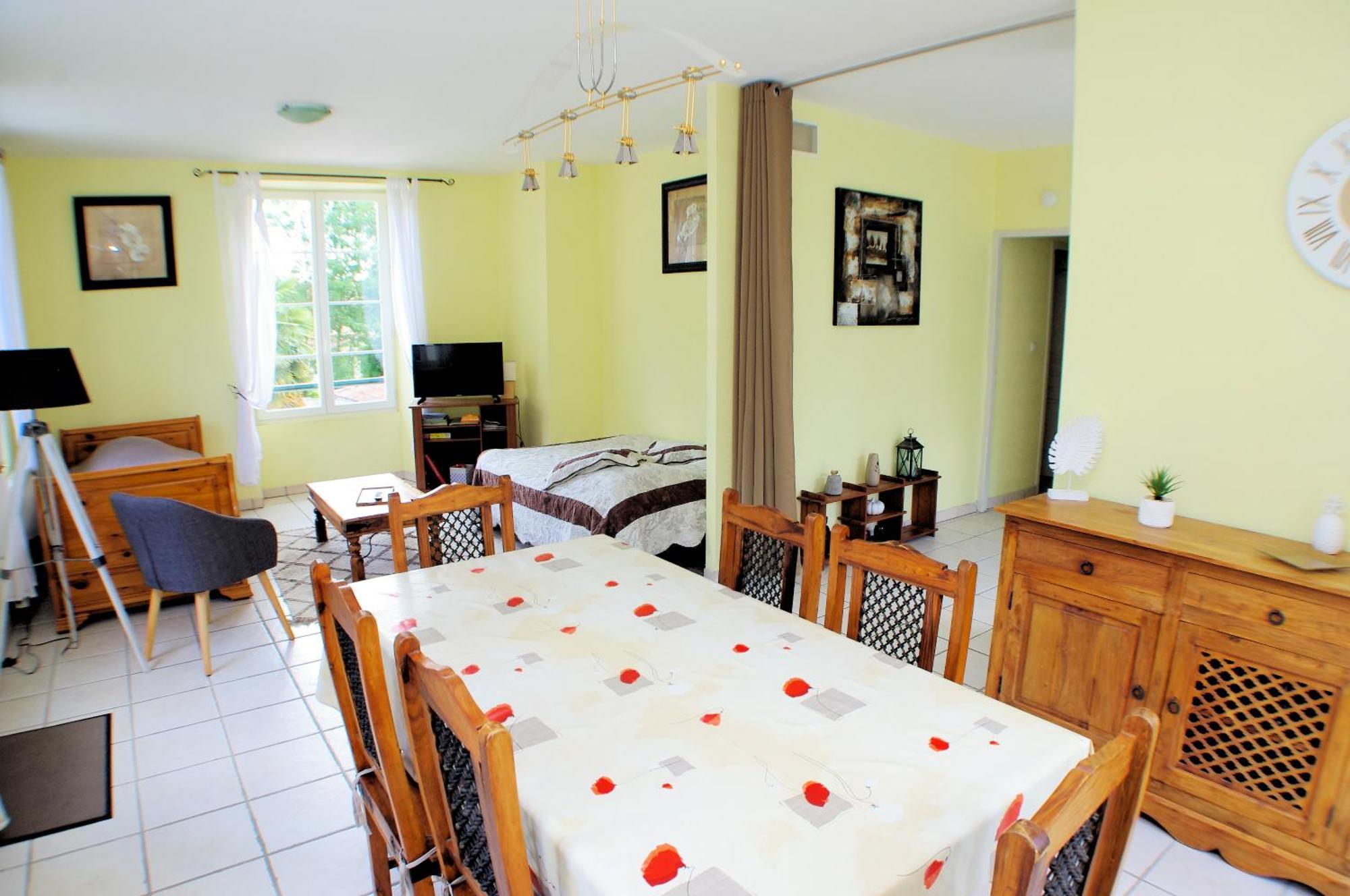Le Domaine De L'Escadasse Faycelles Bagian luar foto